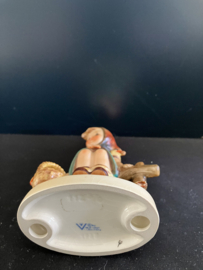 Originele Hummel 112 3/0 Mutters Liebste / Just Resting 10 cm TMK-4 1964-1972