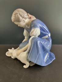 Bing & Grondahl porselein nr. 1745 Only One Drop hoog 15 cm breed 14 cm diep 11,5 cm