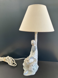 Lladro porselein: New Shepherdess Lamp / Pastora Nueva Lampara Fulgencio Garcia 1969-1976 hoog 28 cm / 46 cm