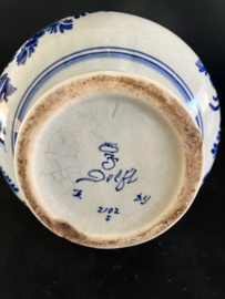 de Porceleyne Fles Delfts Blauwe schenkkan 2102 hoogte 17 cm jaarletters BY=1954 schilder JK dhr. J.W. Ket 1946-1994