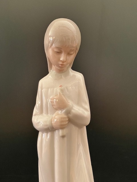 NAO Lladro porselein:  Devotion / Devoción hoog 20 cm