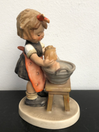 Originele Hummel 319 Puppenbad / Doll Bath 13 cm TMK-5