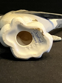 Goebel porselein: Kwikstaart hoog 9 cm matte uitvoering
