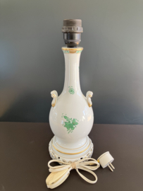 Herend porselein: Grote lamp met kap 6436/AV  Apponyi Groen hoogte met kap 49 cm