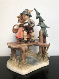 Originele Hummel 472 Bald sind wir drüben /On Our Way 20 cm TMK7 7e figuur Century Collection 1992