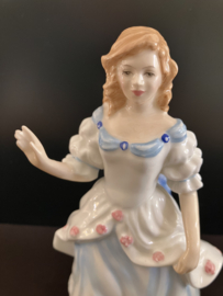 Royal Doulton porselein:  beeld 'Laura' HN3760 hoog 20 gesigneerd