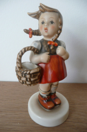 Hummel nr 96  Little Shopper / Gretel, Goebel, 12 cm