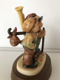 Originele Hummel 787 Auf Wanderschaft / Traveling Trio 14 cm hoog Trio collection 'Auf Wanderschaft' 1998 04856/20.000 st Lim.Ed.