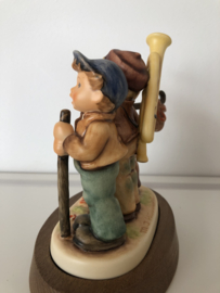 Originele Hummel 787 Auf Wanderschaft / Traveling Trio 14 cm hoog Trio collection 'Auf Wanderschaft' 1998 04856/20.000 st Lim.Ed.