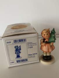 Origineel  Hummel 239/D Mädchen mit Tannenbaum / Girl With Fir Tree 9 cm TMK-7 1991-2000 incl. originele doos