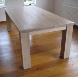 Eettafel Granti van eikenhout