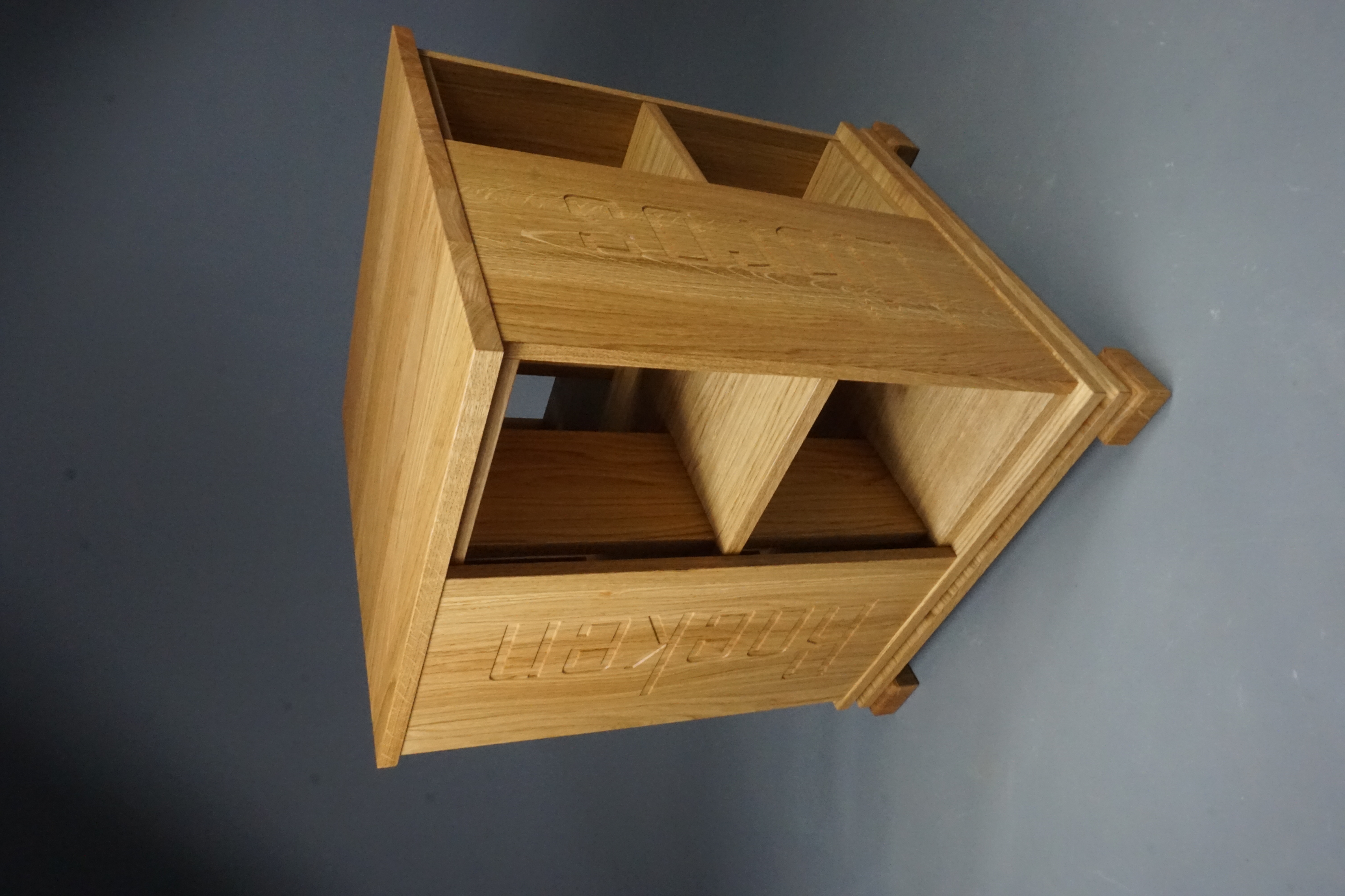 Trendy boekenmolen Eiken met enkel vlaks eiken Blokletterteksten Blad 46 cm of 55 cm