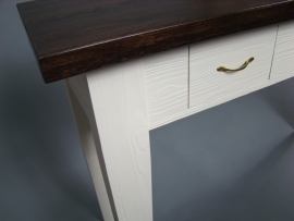 Gerari IV sidetable