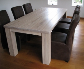 Eettafel Granti van eikenhout