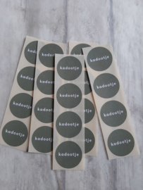 Stickers rond kadootje / rosemary green / 20 stk