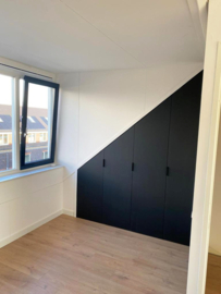 Zolder wandkast op maat | Mdf geverfd