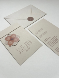 *NIEUW* Trouwkaart Suze & Joza label  bloem rondom