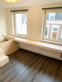 Maatwerk bureau | vensterbank | Berken Multiplex