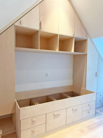 Maatwerk bed kast zolder | Berken Multiplex