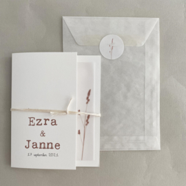 Trouwkaart pocketfold Ezra & Janne biotop | kalkpapier