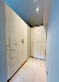 Hoekkast op maat | Fins vuren underlayment