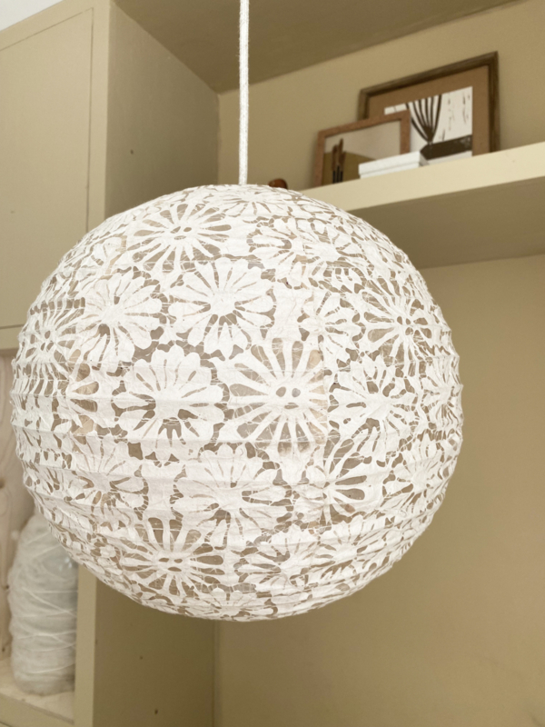 Hanglamp papier lampion beige bloem Mrs Bloom