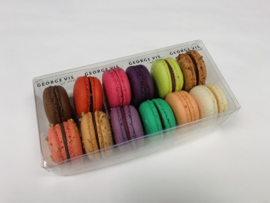 Doosje macarons 12 stuks bestaande uit de classic en herfst/winter collectie.