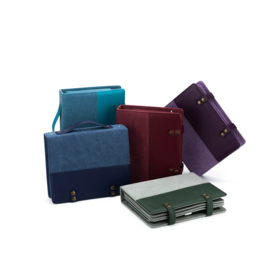 Della Q Hook & Needle Notebook