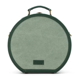 Della Q Hat Box