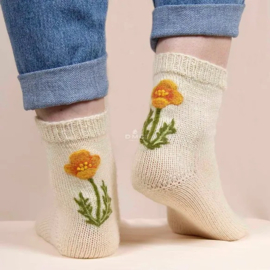 DMC Vilt boek - Floral embellishment