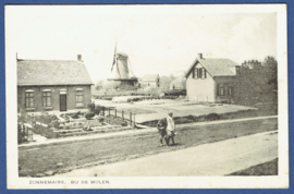 ZONNEMAIRE, Bij de molen. Ongelopen kaart.