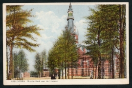 APELDOORN, Groote Kerk aan de Loolaan. Ongelopen kaart.