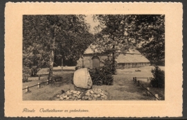 ALMELO, Oudheidkamer en gedenksteen. Gelopen kaart.