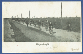 Ansichtkaart Wegwedstrijd 1902. Wielrennen. Gelopen kaart.