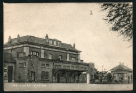 APELDOORN, Station. Gelopen kaart.