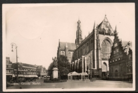 Briefkaart met kortebalkstempel BEVERWIJK naar Duitsland. Op ansichtkaart Haarlem, Groote Markt.