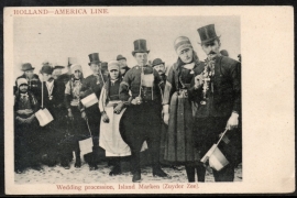 HOLLAND - AMERICA LINE. Wedding procession, Island Marken (Zuyder Zee). Ongelopen kaart.