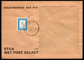 Venstercover STAATSBEDRIJF DER P.T.T. STUK MET PORT BELAST met kortebalkstempel SCHEVENINGEN.