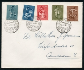 Cover met kortebalkstempel AMSTERDAM - CENTRAAL STATION naar Amsterdam. Met plaatfout 651 P1.