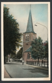 LUNTEREN, Dorpstraat met Ned. H. Kerk. Gelopen kaart.