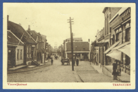 TERNEUZEN, Vlooswijkstraat. Gelopen kaart.