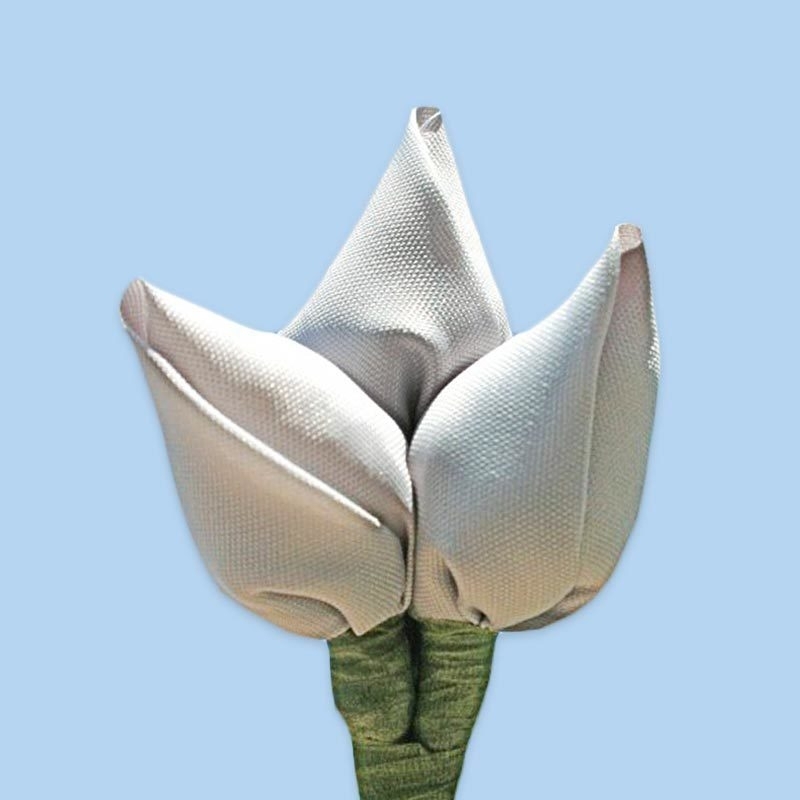 Tulp corsage grijs