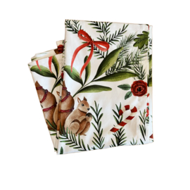 Kersttafelkleed Nutnook 170  x 270 met eekhoorns op wit katoen