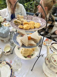 High tea bij Het Derde Servies en Kleuroptafel