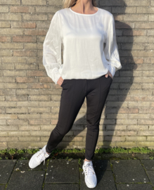 Blouse Mirthe  satijn met pofmouw