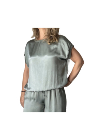 Satijnen top || BoeBou || zacht groen || Yess-style