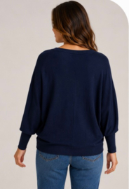 Fijn gebreide trui met vleermuis mouw || Blauw || Nayyar