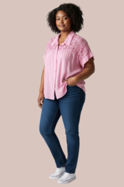 Luchtige viscose blouse met kantdetail- Roze - fashiontrend