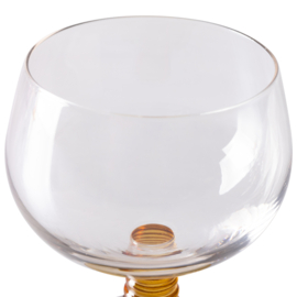 Swirl wine glass low ochre 