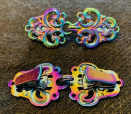 202619	Vestclip multikl metaal open driehoek met hart ong 6 cm